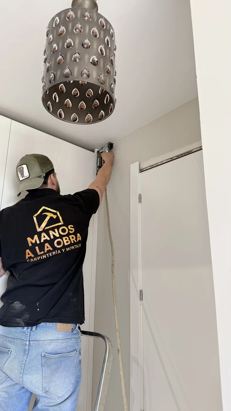 Instalación de armario a medida en una vivienda de Madrid