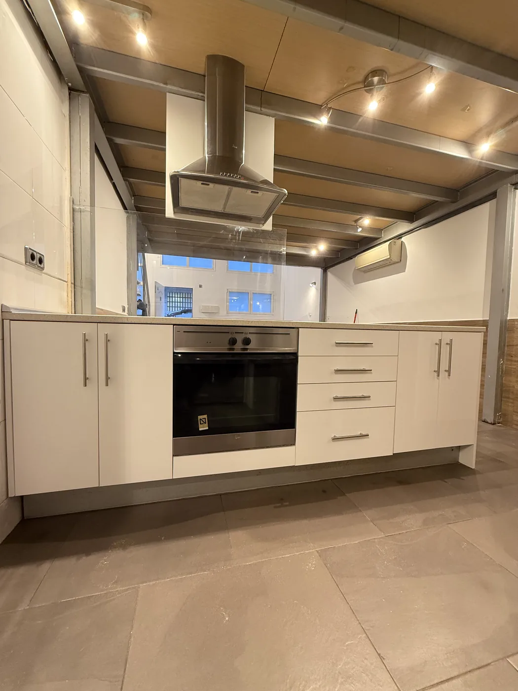 Cocina completa con campana y horno · Madrid